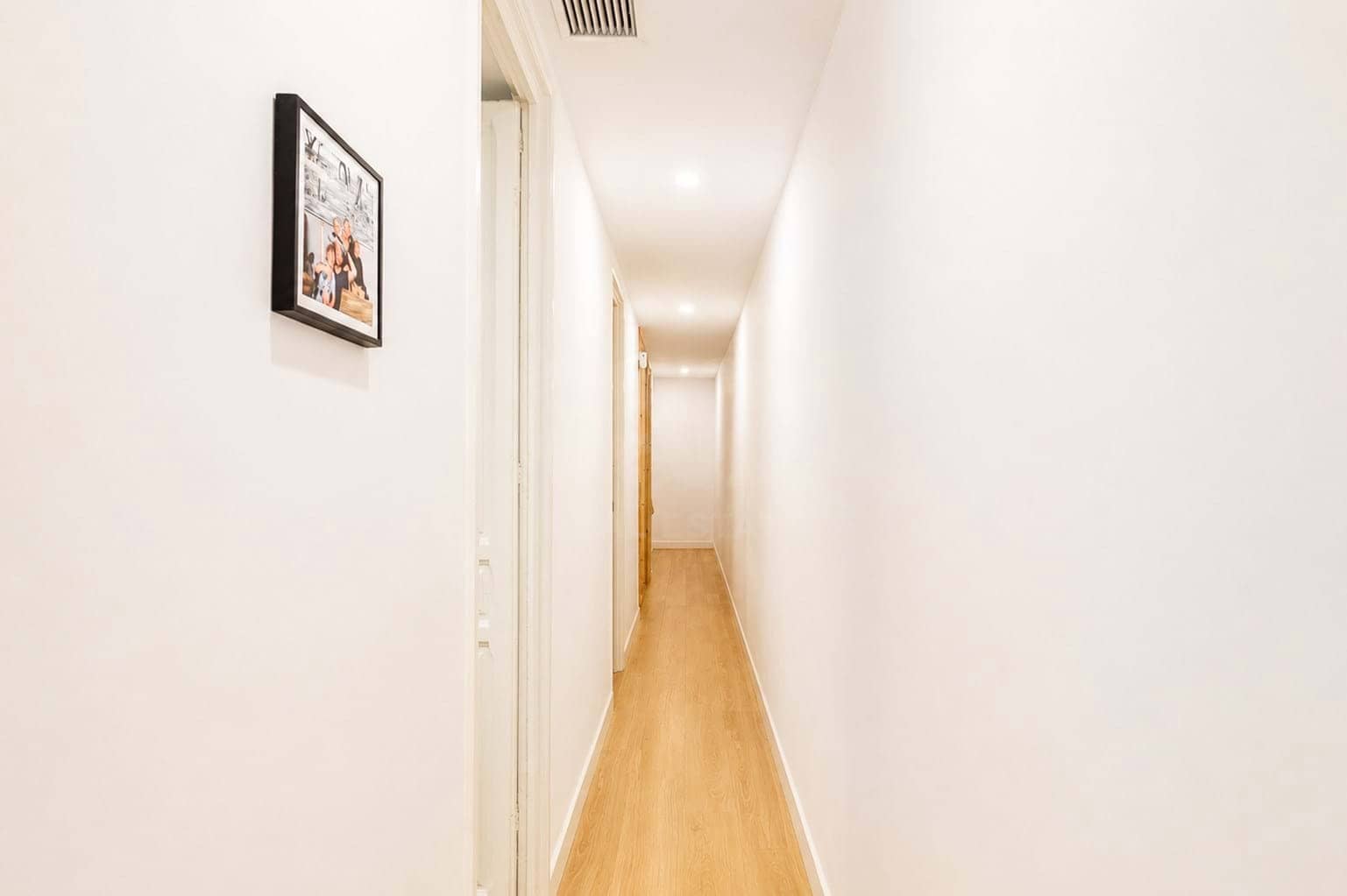 2 bedroom Apartment for sale in Barcelona city - € 395,000 (Ref: 9988432)