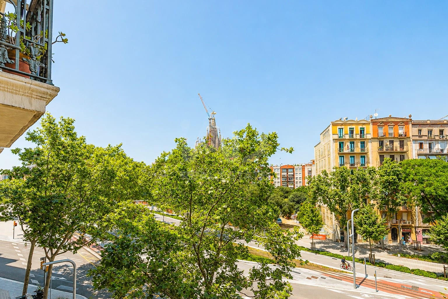 2 bedroom Apartment for sale in Barcelona city - € 395,000 (Ref: 9988432)