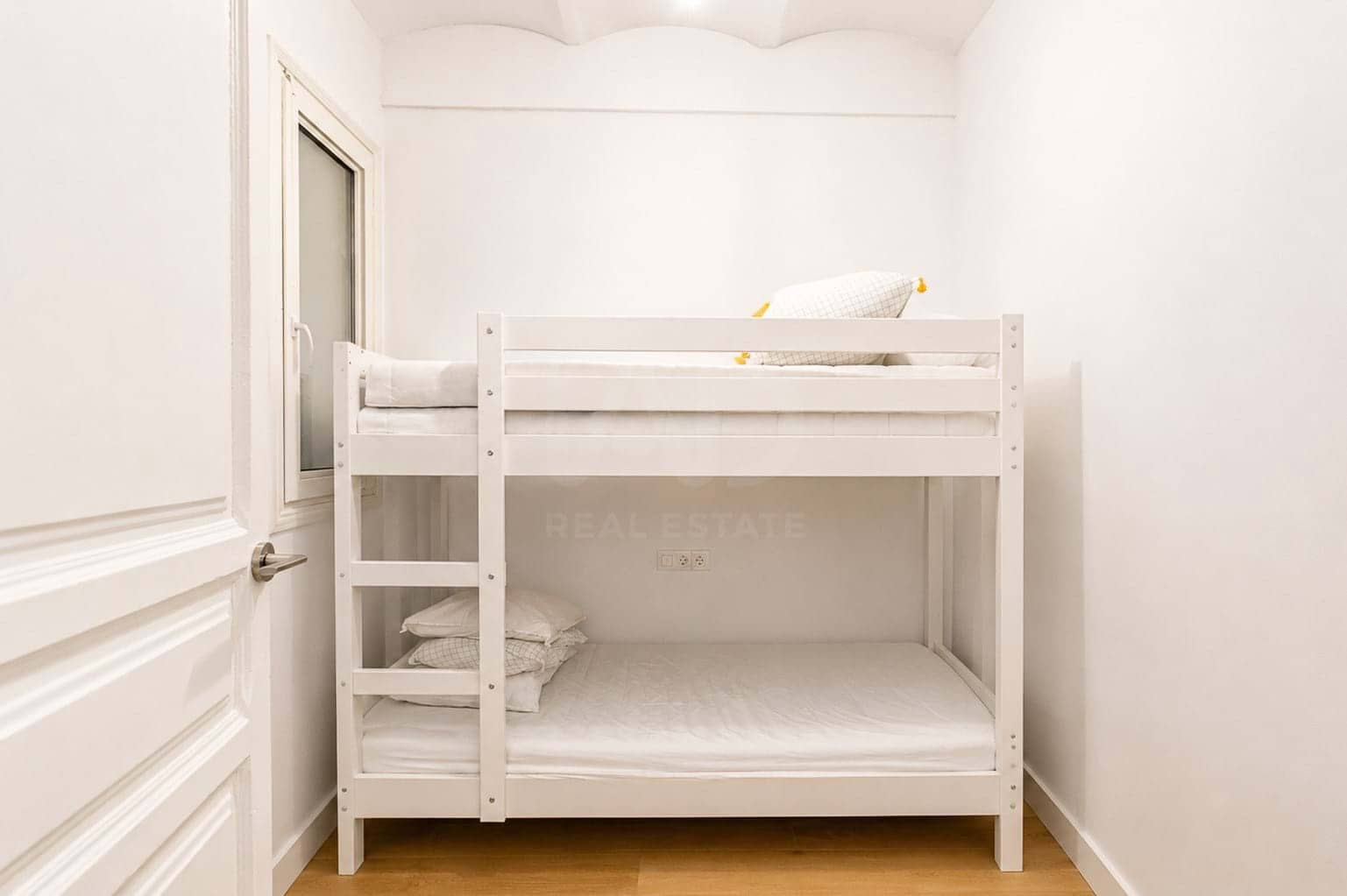 2 bedroom Apartment for sale in Barcelona city - € 395,000 (Ref: 9988432)