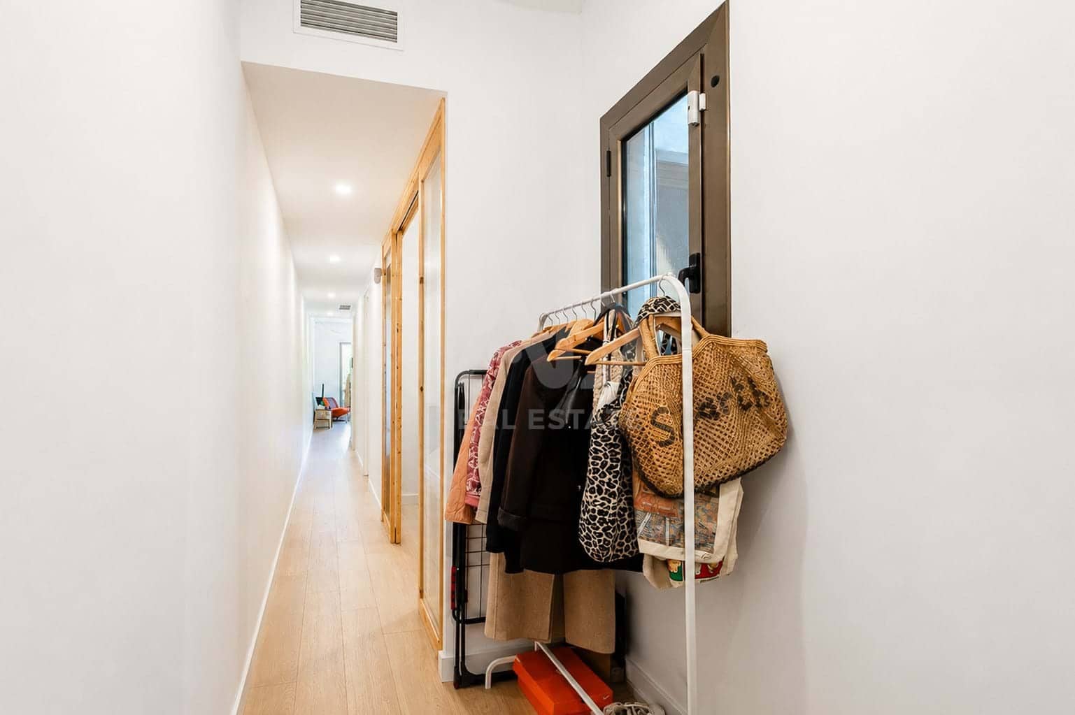 2 bedroom Apartment for sale in Barcelona city - € 395,000 (Ref: 9988432)