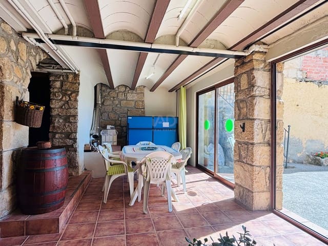4 sovrum Radhus till salu i Lleida stad med garage - 270 000 € (Ref: 9988433)