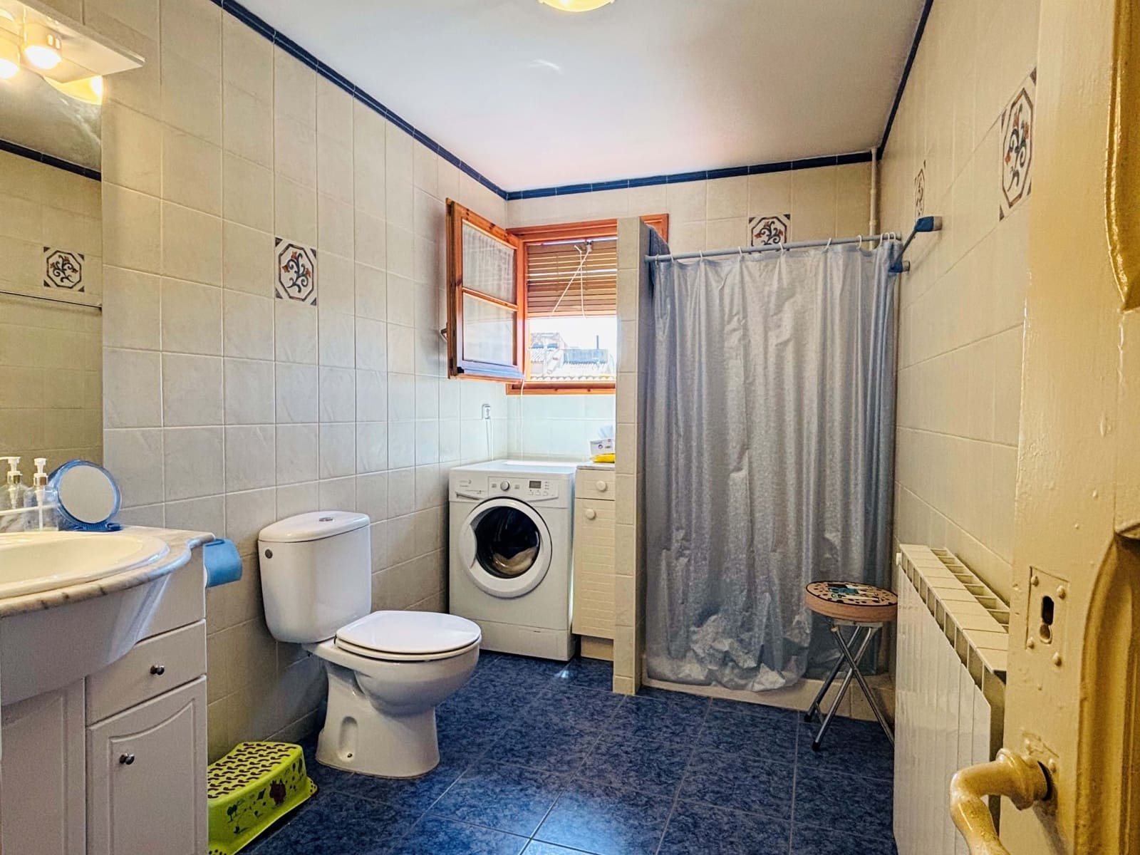 4 chambre Villa/Maison Mitoyenne à vendre à Lleida ville avec garage - 270 000 € (Ref: 9988433)