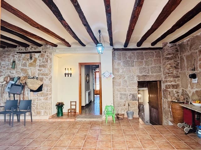 4 sovrum Radhus till salu i Lleida stad med garage - 270 000 € (Ref: 9988433)