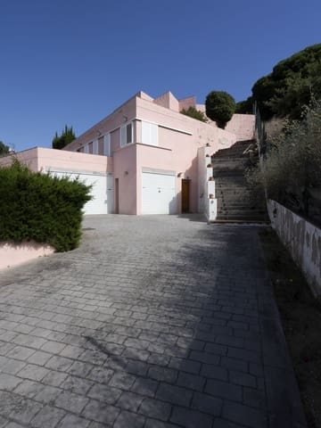 4 soverom Hus til salgs i Barcelona by med garasje - € 949 000 (Ref: 9988435)