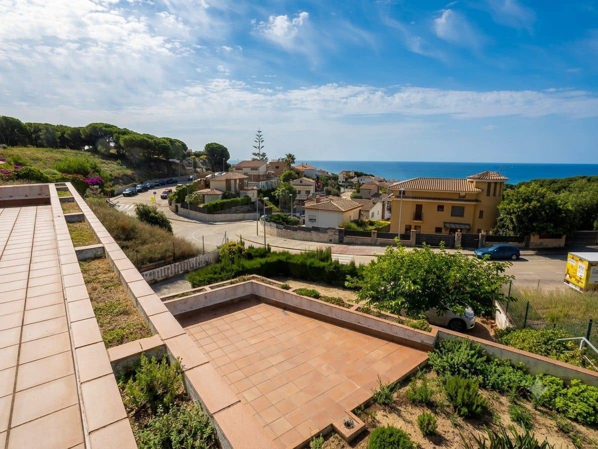 4 soverom Hus til salgs i Barcelona by med garasje - € 949 000 (Ref: 9988435)