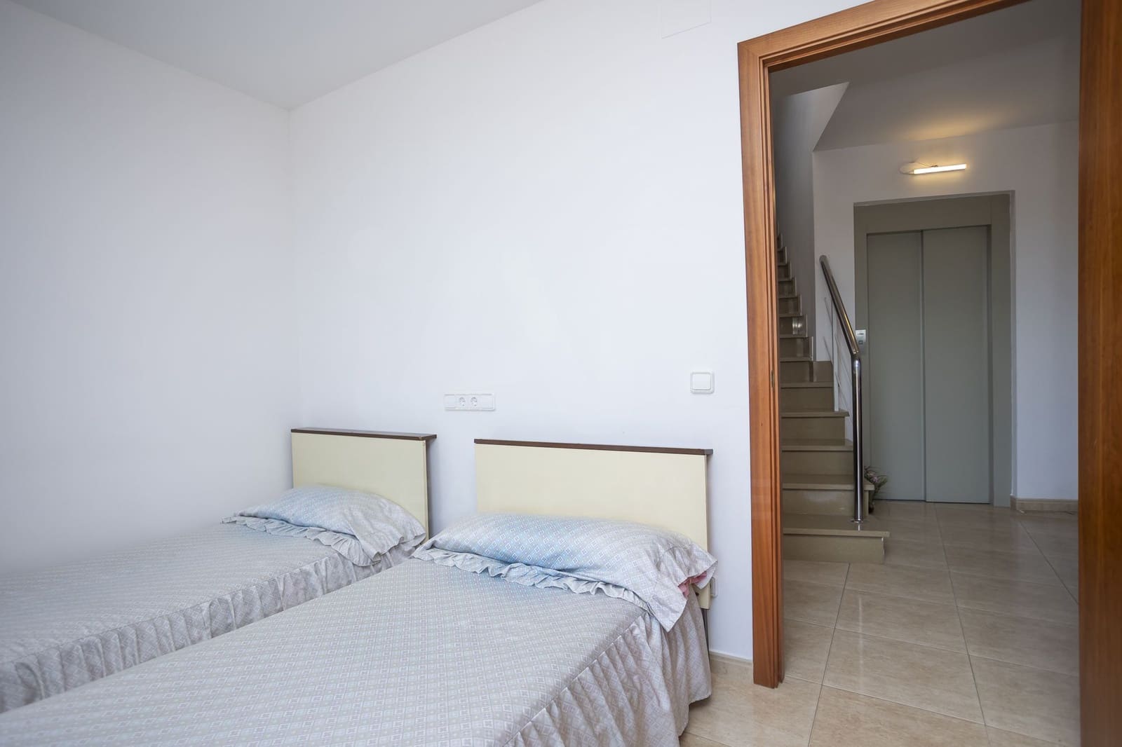 4 soverom Hus til salgs i Barcelona by med garasje - € 949 000 (Ref: 9988435)