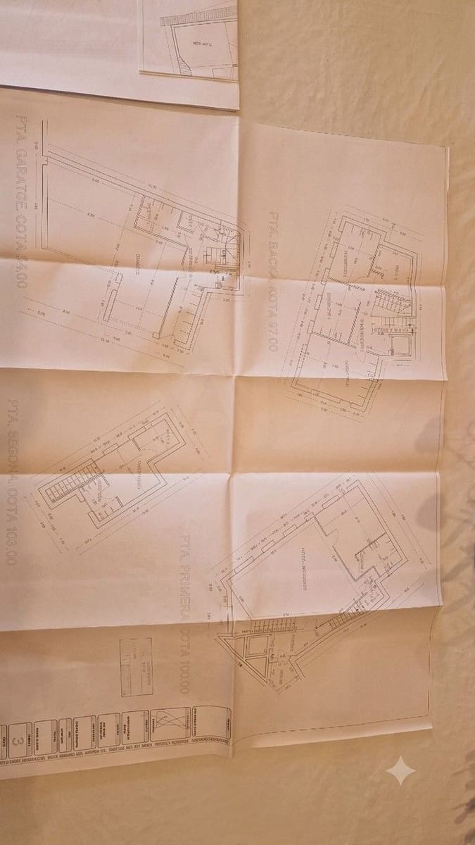 4 soverom Hus til salgs i Barcelona by med garasje - € 949 000 (Ref: 9988435)