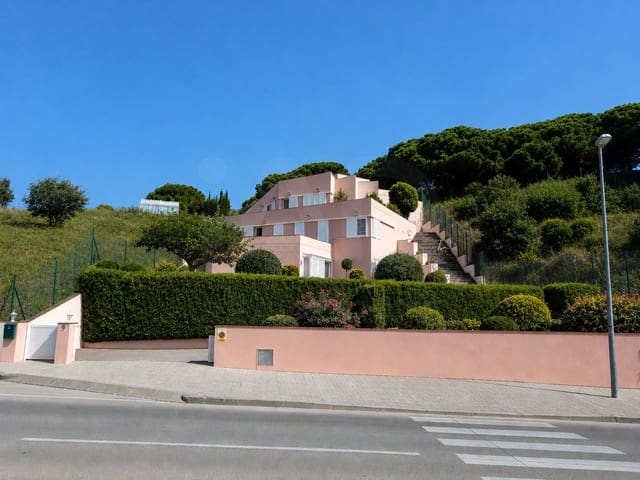 4 soverom Hus til salgs i Barcelona by med garasje - € 949 000 (Ref: 9988435)