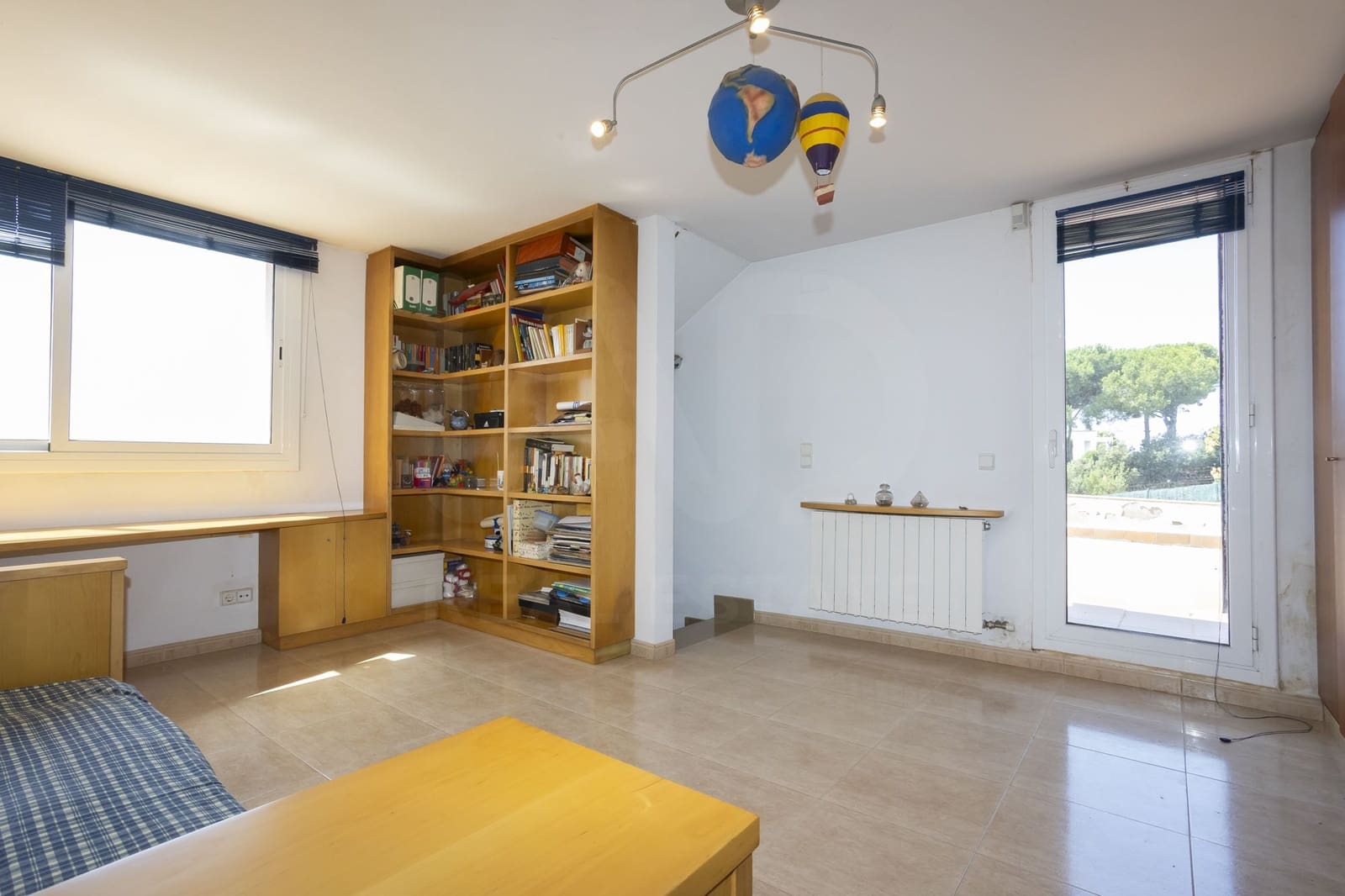 4 soverom Hus til salgs i Barcelona by med garasje - € 949 000 (Ref: 9988435)