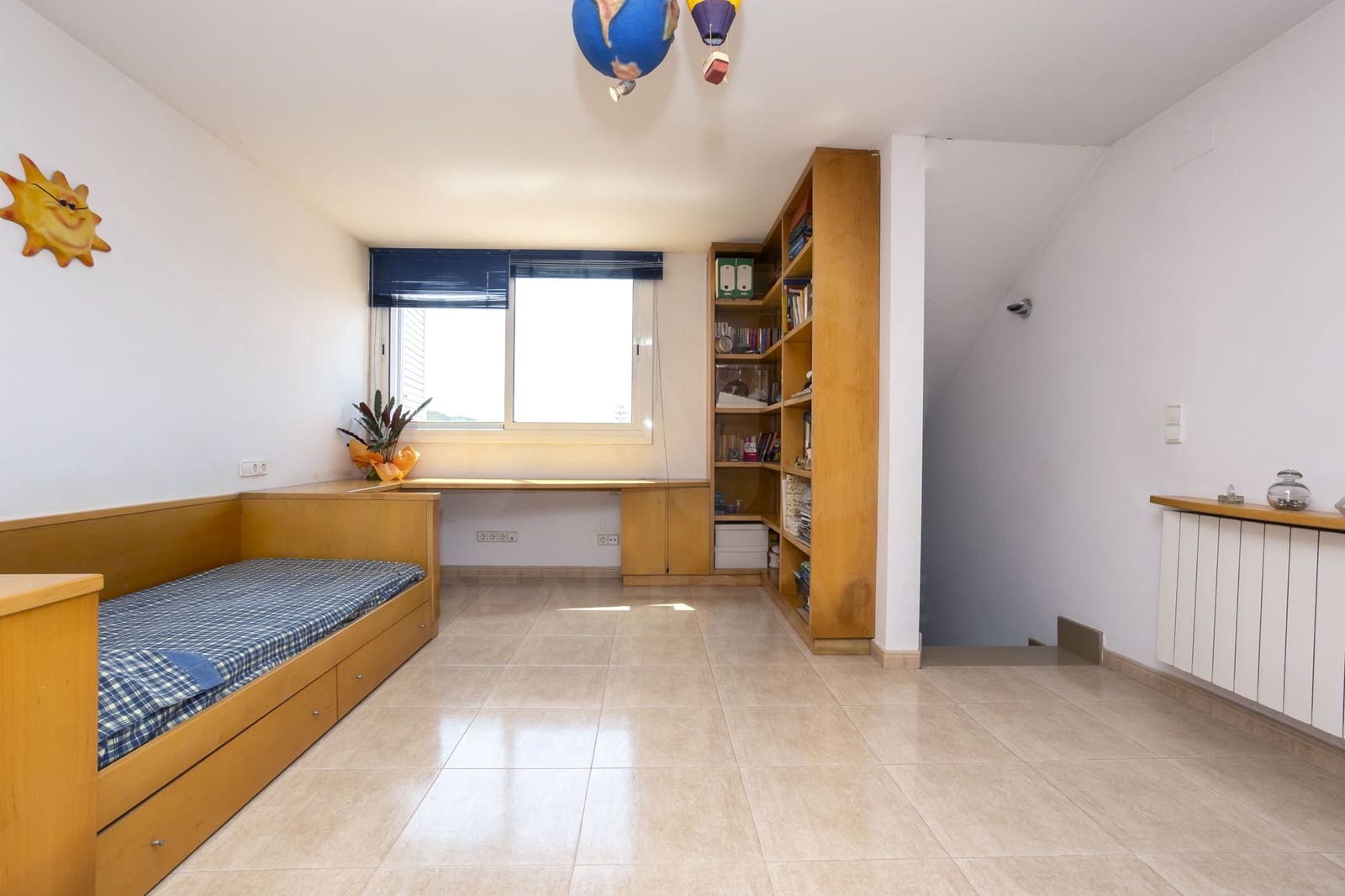 4 soverom Hus til salgs i Barcelona by med garasje - € 949 000 (Ref: 9988435)