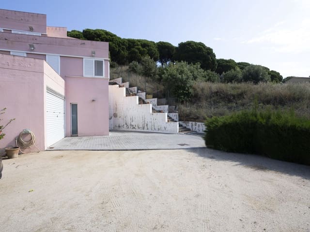 4 soverom Hus til salgs i Barcelona by med garasje - € 949 000 (Ref: 9988435)