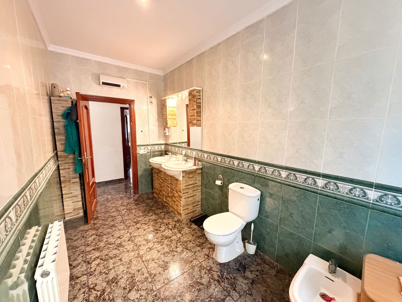 3 Zimmer Haus zu verkaufen in Barcelona Stadt mit Garage - 320.000 € (Ref: 9988437)