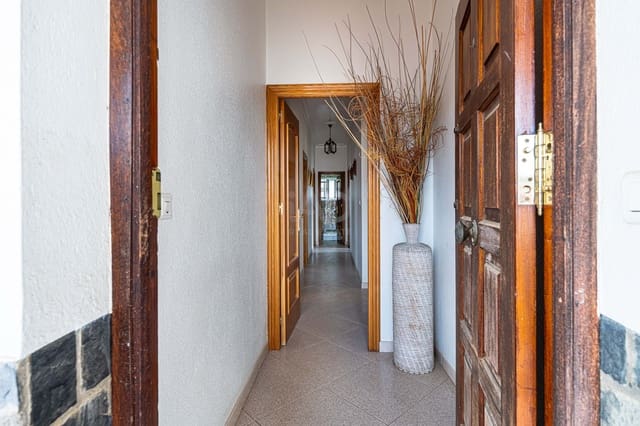 Chalet de 8 habitaciones en Huelva ciudad en venta - 349.990 € (Ref: 9988439)
