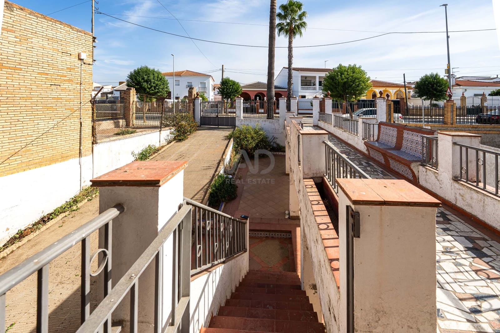 Chalet de 8 habitaciones en Huelva ciudad en venta - 349.990 € (Ref: 9988439)