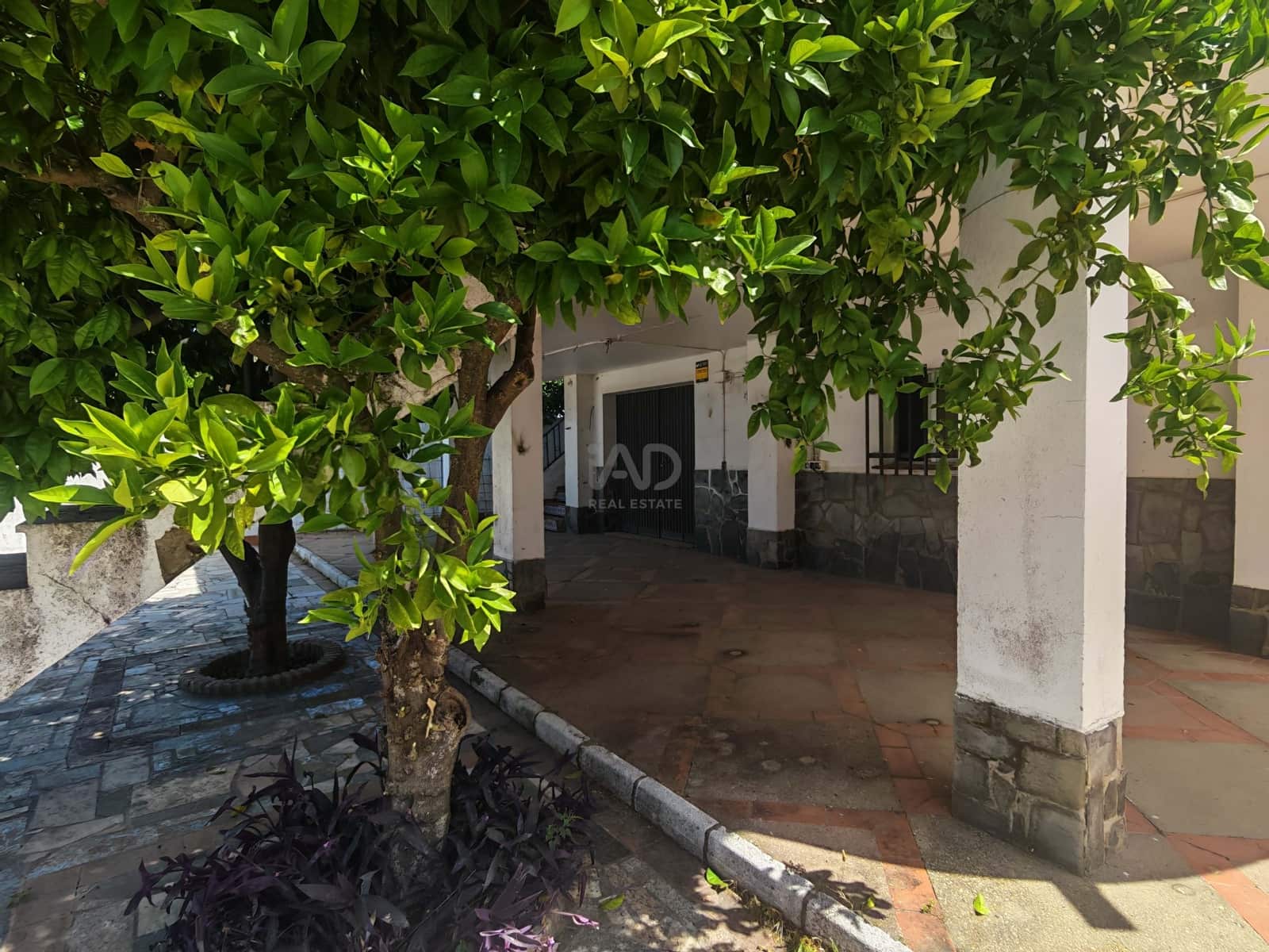 Chalet de 8 habitaciones en Huelva ciudad en venta - 349.990 € (Ref: 9988439)