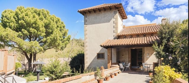 5 slaapkamer Huis te koop in Gerona stad - € 485.000 (Ref: 9988442)