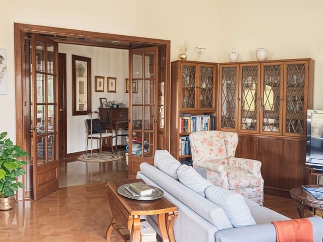 5 slaapkamer Huis te koop in Gerona stad - € 485.000 (Ref: 9988442)