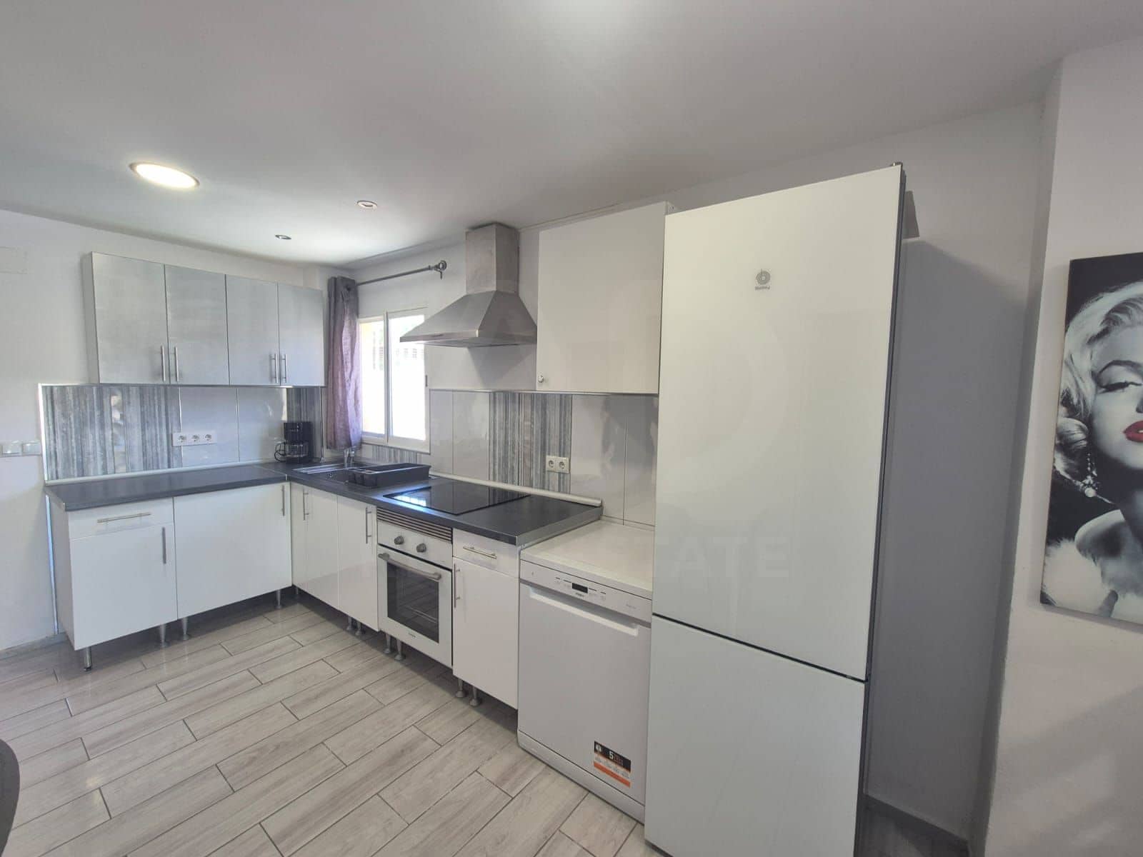 5 sypialnia Dom na sprzedaż w Miasto Walencja z basenem - 360 000 € (Ref: 9988444)