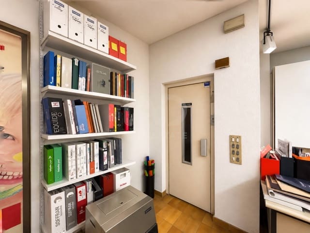 Commercieel te koop in Móra d'Ebre - € 368.000 (Ref: 9988445)