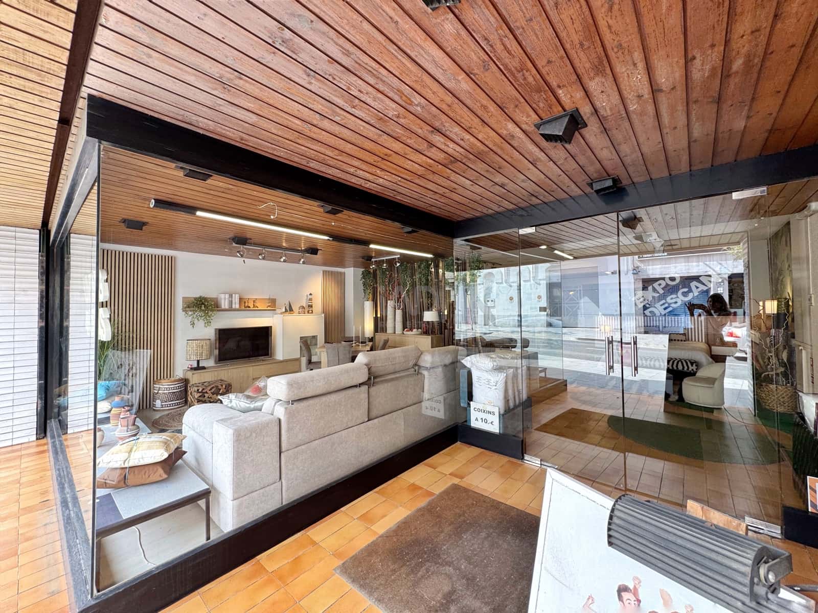 Komercyjne na sprzedaż w Miasto Tarragona - 368 000 € (Ref: 9988445)