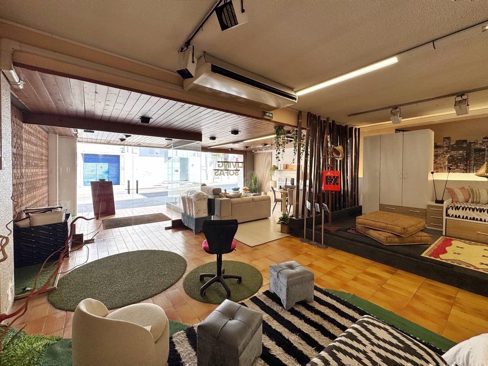Komercyjne na sprzedaż w Miasto Tarragona - 368 000 € (Ref: 9988445)
