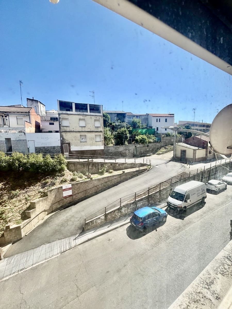 3 bedroom Apartment for sale in Leon city - € 69,500 (Ref: 9988447)