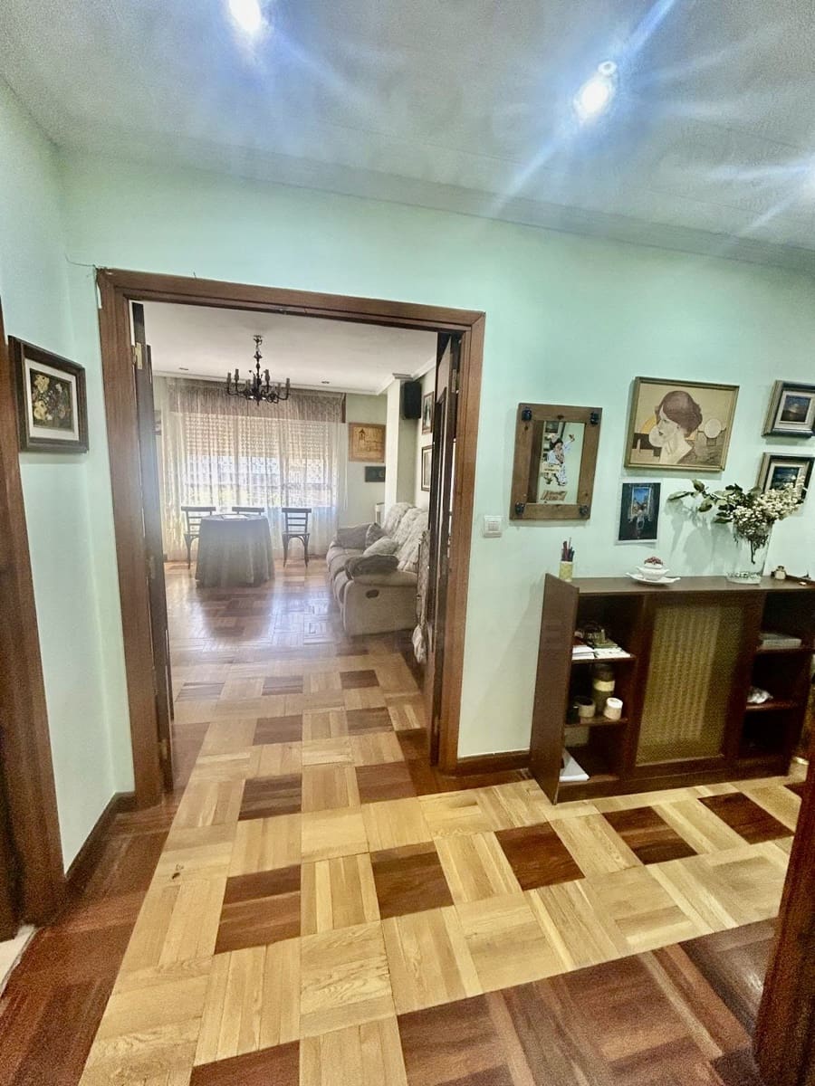 3 bedroom Apartment for sale in Leon city - € 69,500 (Ref: 9988447)