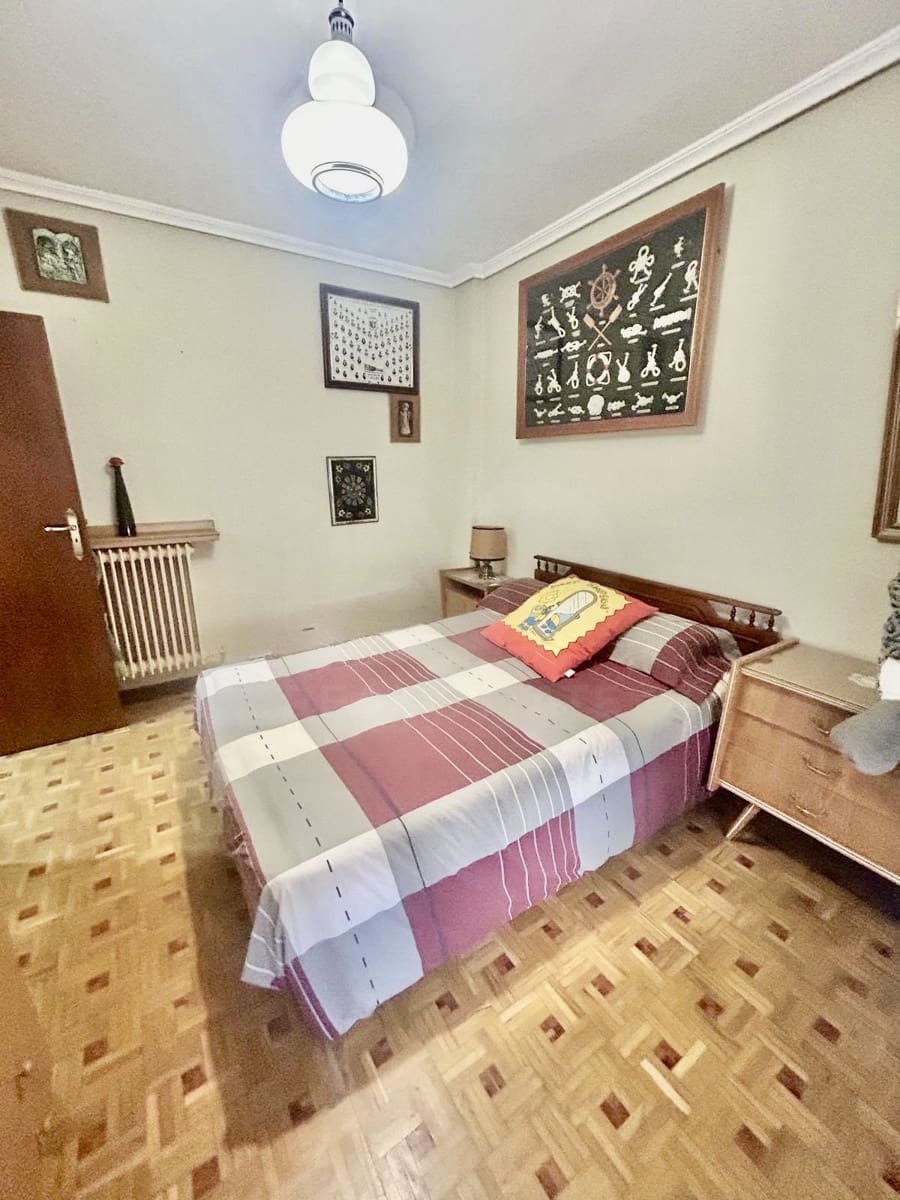 3 bedroom Apartment for sale in Leon city - € 69,500 (Ref: 9988447)