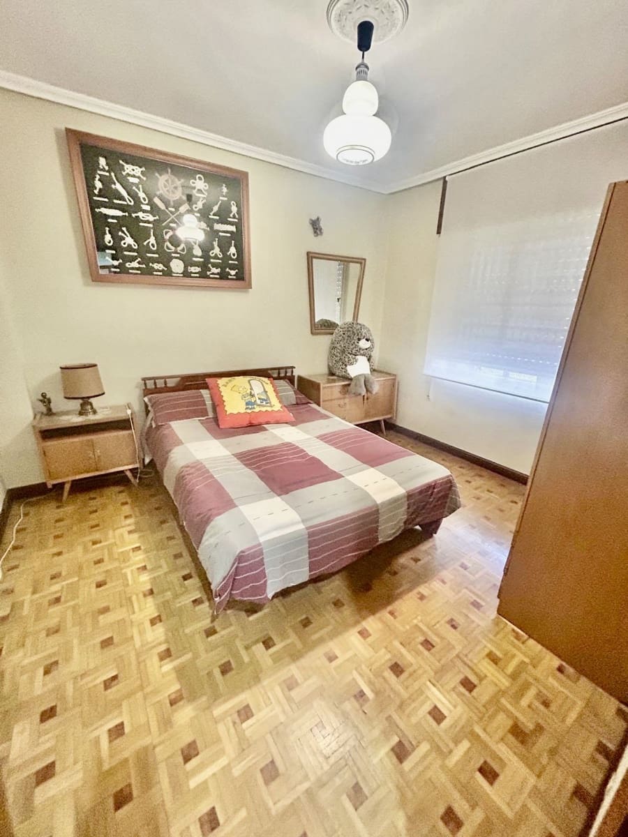 3 bedroom Apartment for sale in Leon city - € 69,500 (Ref: 9988447)