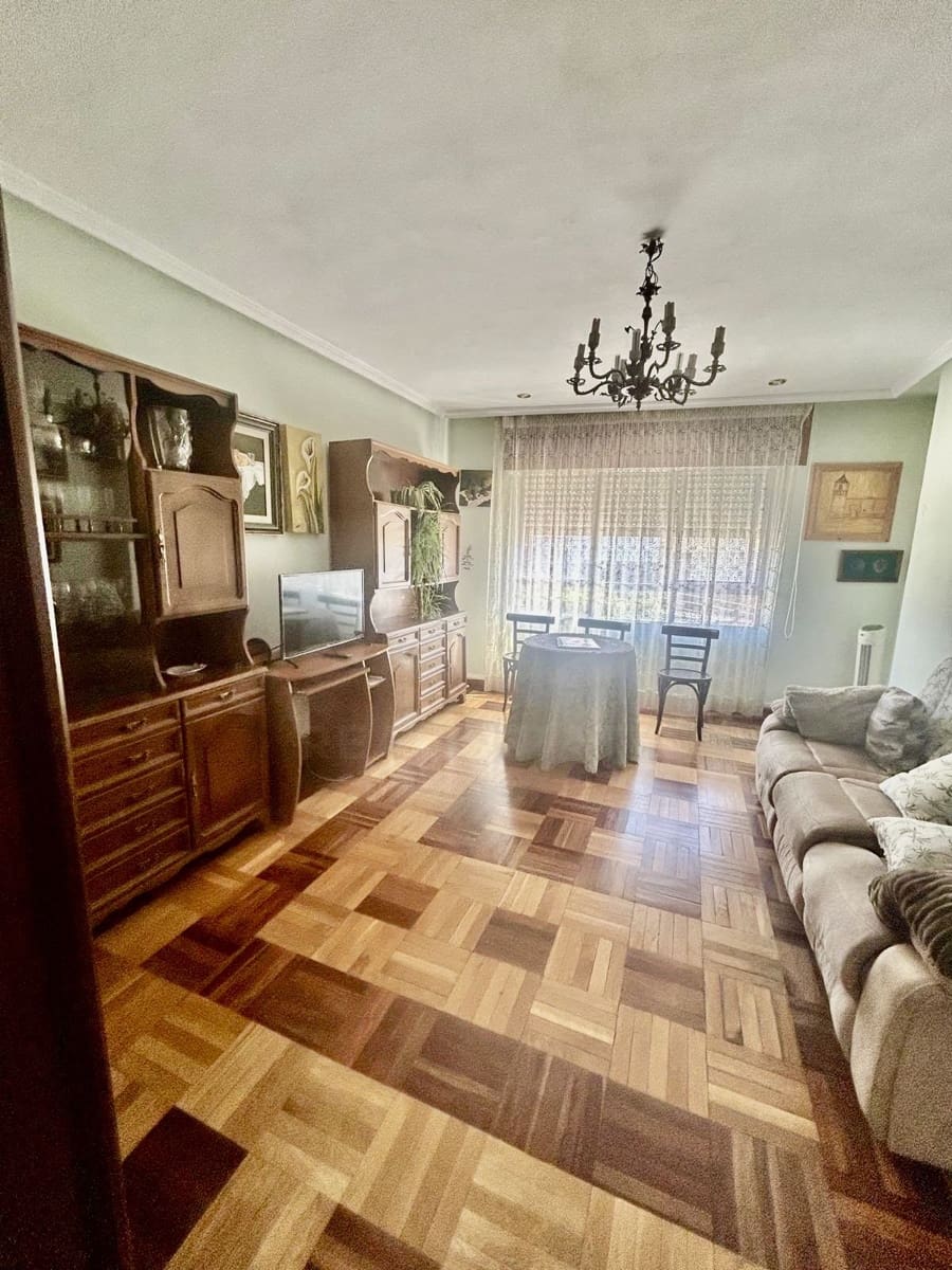 3 bedroom Apartment for sale in Leon city - € 69,500 (Ref: 9988447)