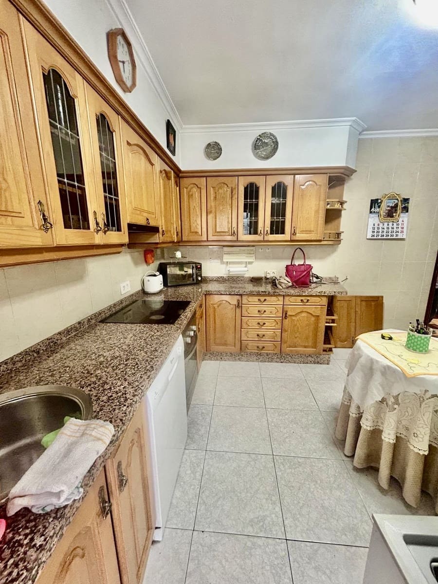 3 bedroom Apartment for sale in Leon city - € 69,500 (Ref: 9988447)