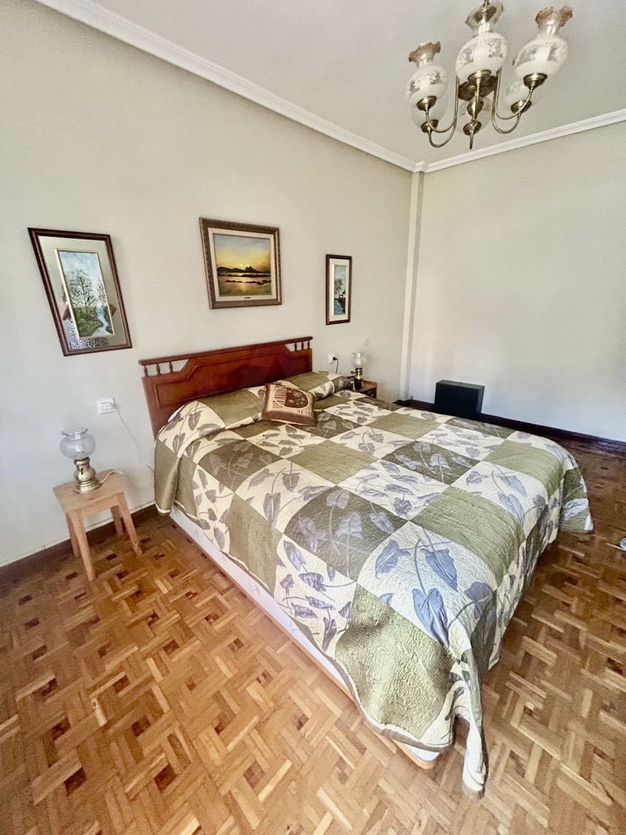 3 bedroom Apartment for sale in Leon city - € 69,500 (Ref: 9988447)