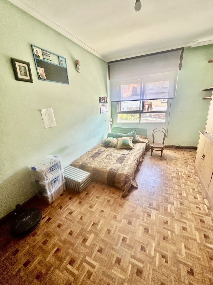 3 bedroom Apartment for sale in Leon city - € 69,500 (Ref: 9988447)