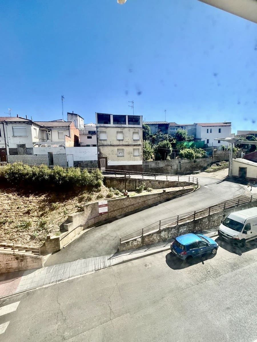 3 bedroom Apartment for sale in Leon city - € 69,500 (Ref: 9988447)