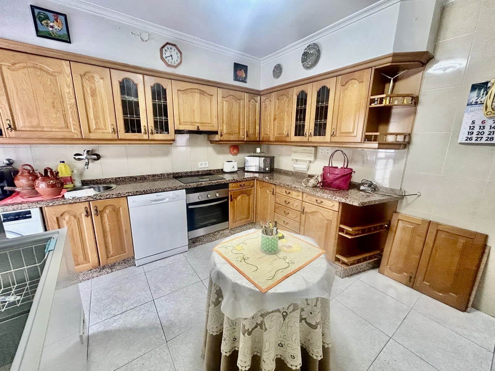 3 bedroom Apartment for sale in Leon city - € 69,500 (Ref: 9988447)
