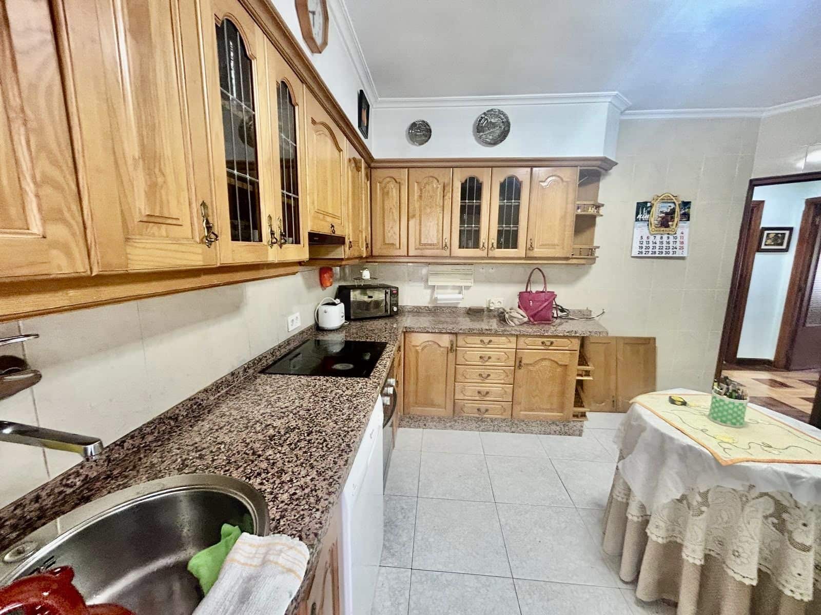 3 bedroom Apartment for sale in Leon city - € 69,500 (Ref: 9988447)