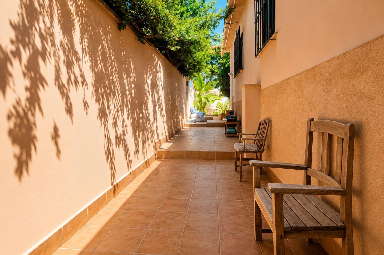 4 bedroom Villa for sale in Marbella with garage - € 920,000 (Ref: 9988448)