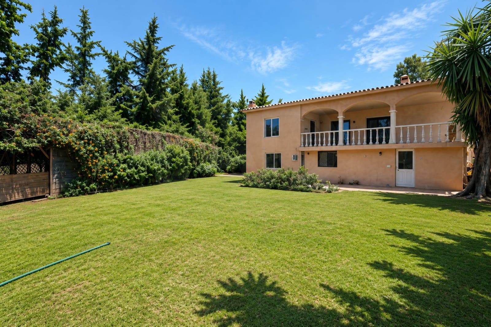 4 bedroom Villa for sale in Marbella with garage - € 920,000 (Ref: 9988448)