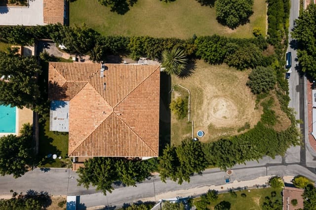 4 soverom Villa til salgs i Río Real, Marbella med garasje - € 920 000 (Ref: 9988448)