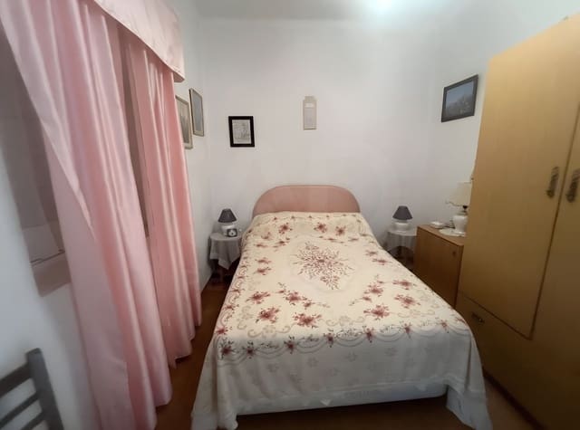 4 soverom Hus til salgs i Salamanca by - € 48 000 (Ref: 9988449)