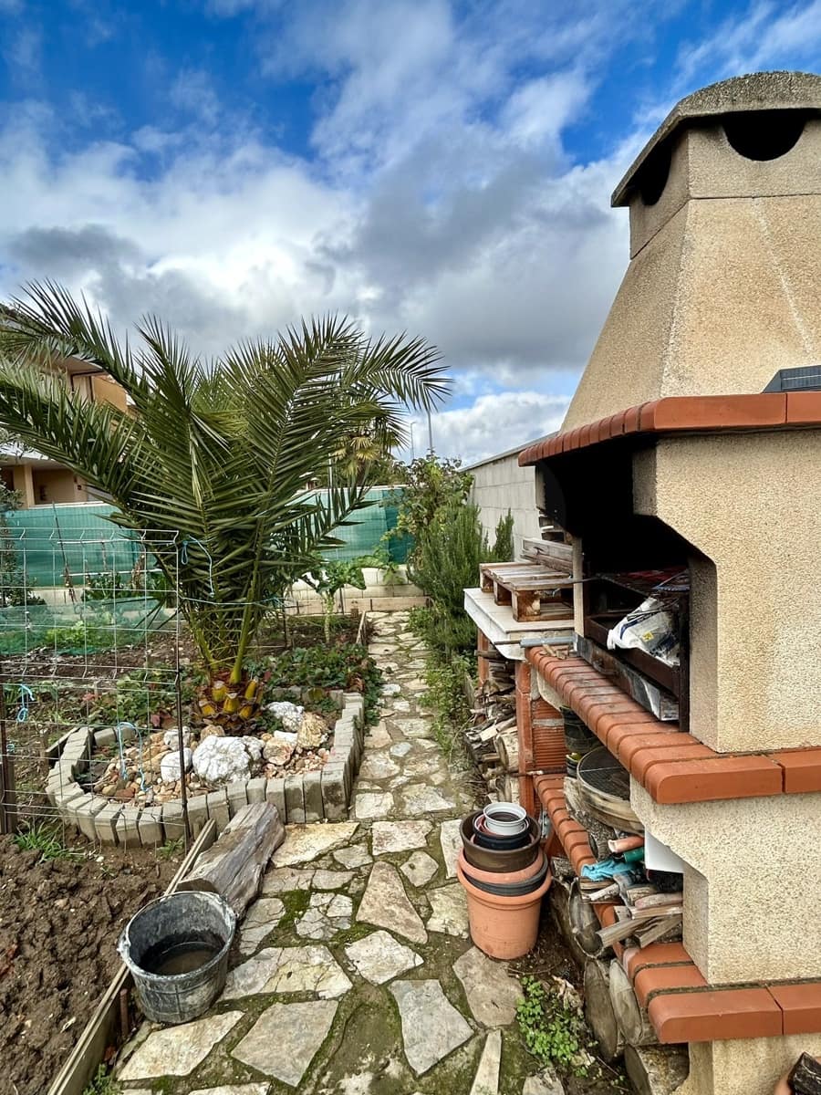 4 sypialnia Dom szeregowy na sprzedaż w Miasto Leon z basenem - 254 000 € (Ref: 9988451)