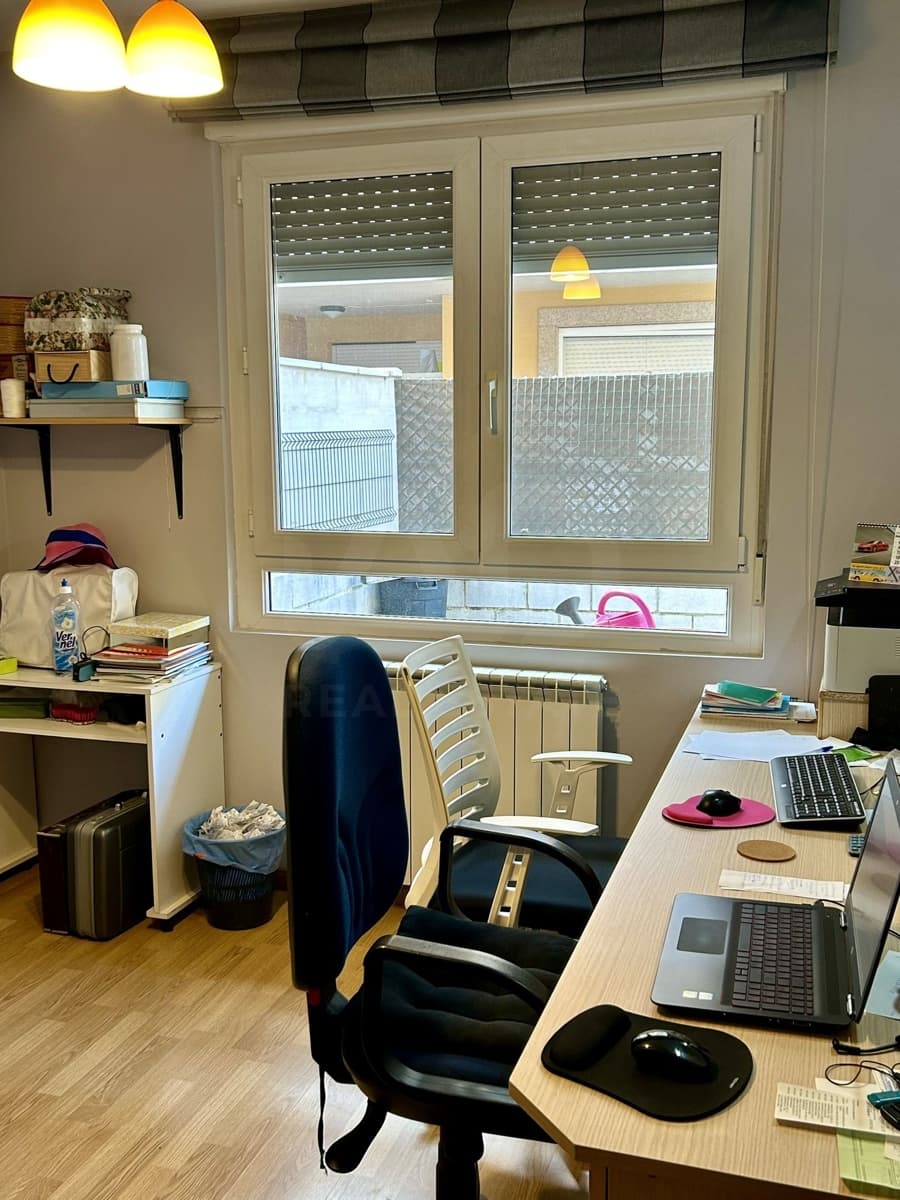 4 sypialnia Dom szeregowy na sprzedaż w Miasto Leon z basenem - 254 000 € (Ref: 9988451)