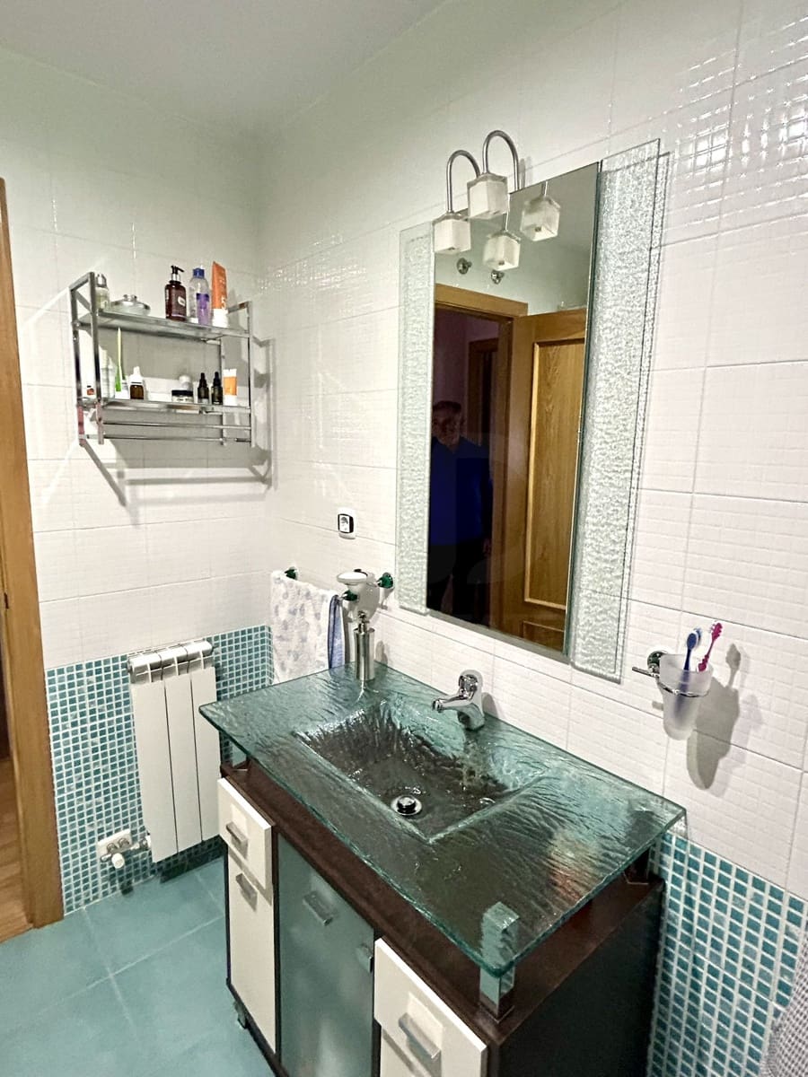 4 sypialnia Dom szeregowy na sprzedaż w Miasto Leon z basenem - 254 000 € (Ref: 9988451)