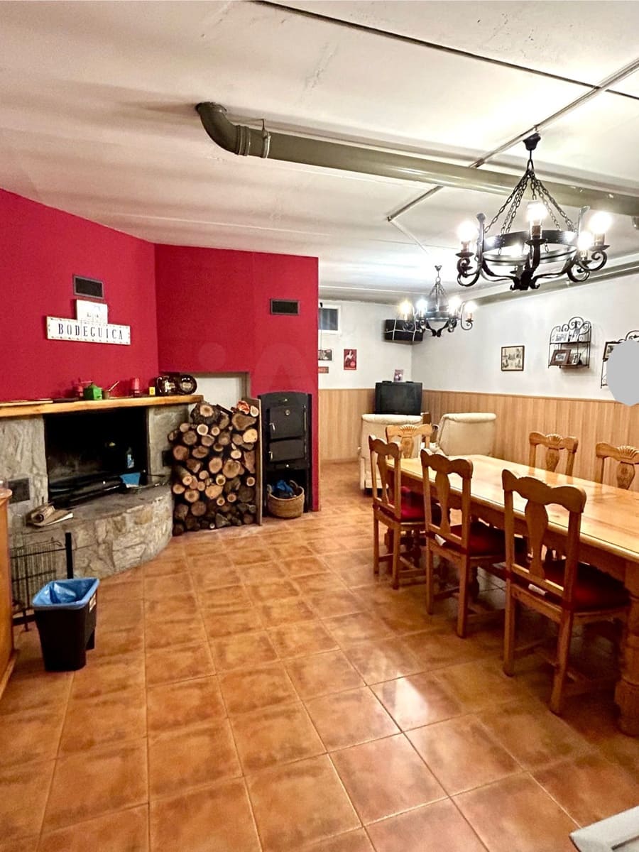 4 sypialnia Dom szeregowy na sprzedaż w Miasto Leon z basenem - 254 000 € (Ref: 9988451)