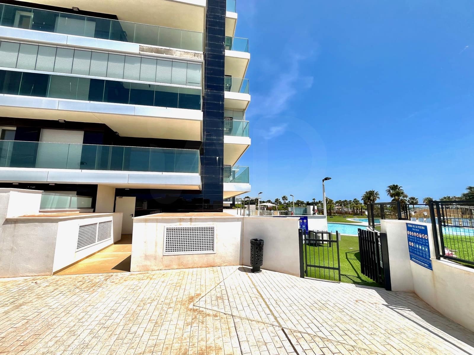 2 Zimmer Apartment zu verkaufen in Cabanes mit Pool Garage - 235.000 € (Ref: 9988453)