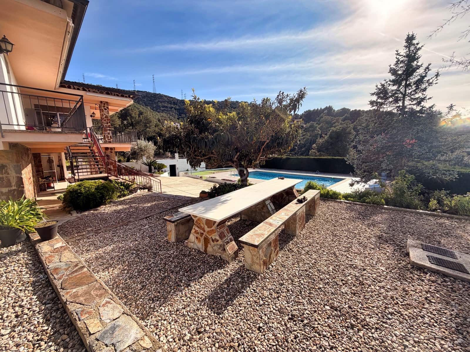 5 soveværelse Byhus til salg i Barcelona by med swimmingpool garage - € 470.000 (Ref: 9988454)