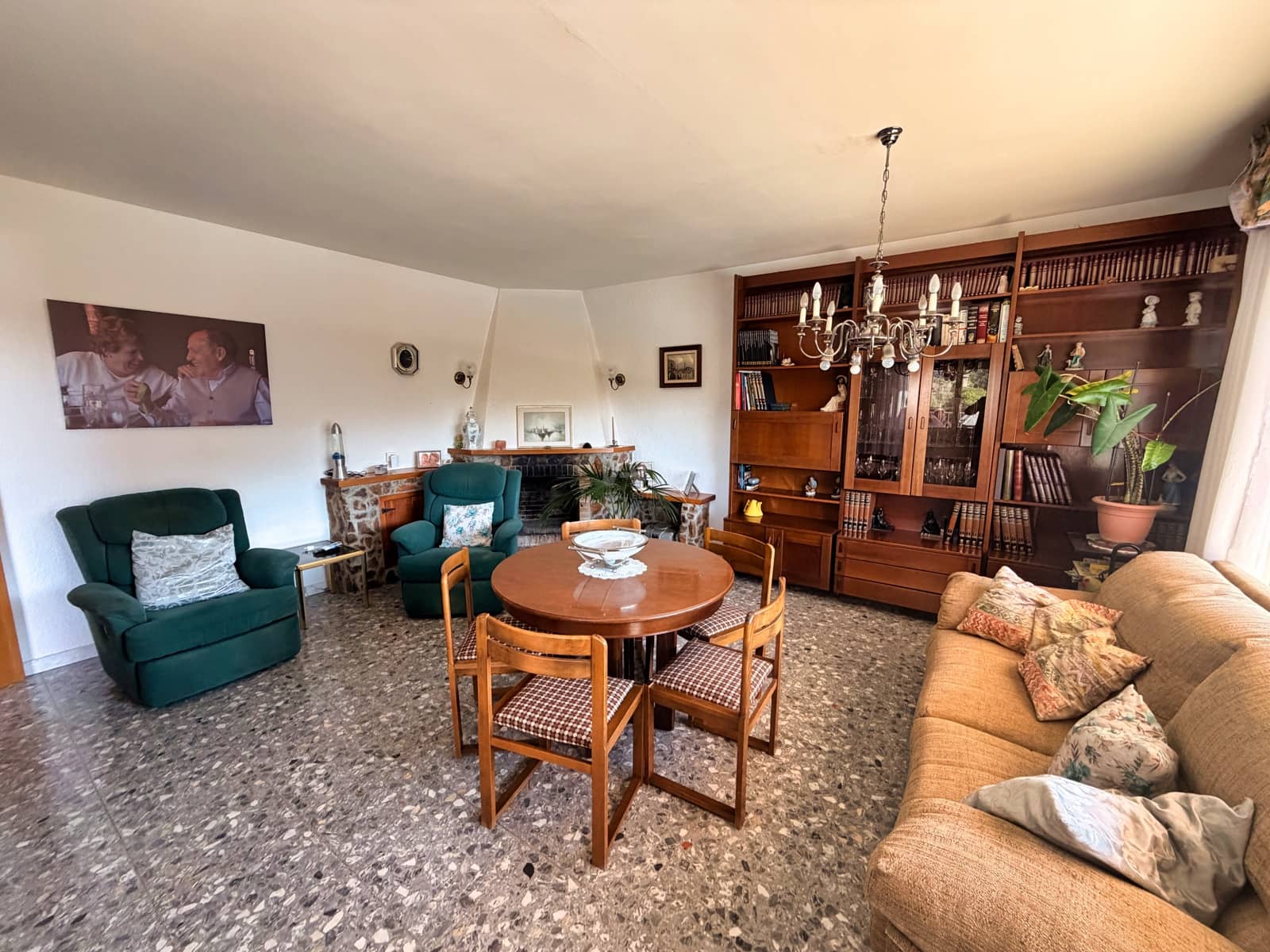 5 soveværelse Byhus til salg i Barcelona by med swimmingpool garage - € 470.000 (Ref: 9988454)