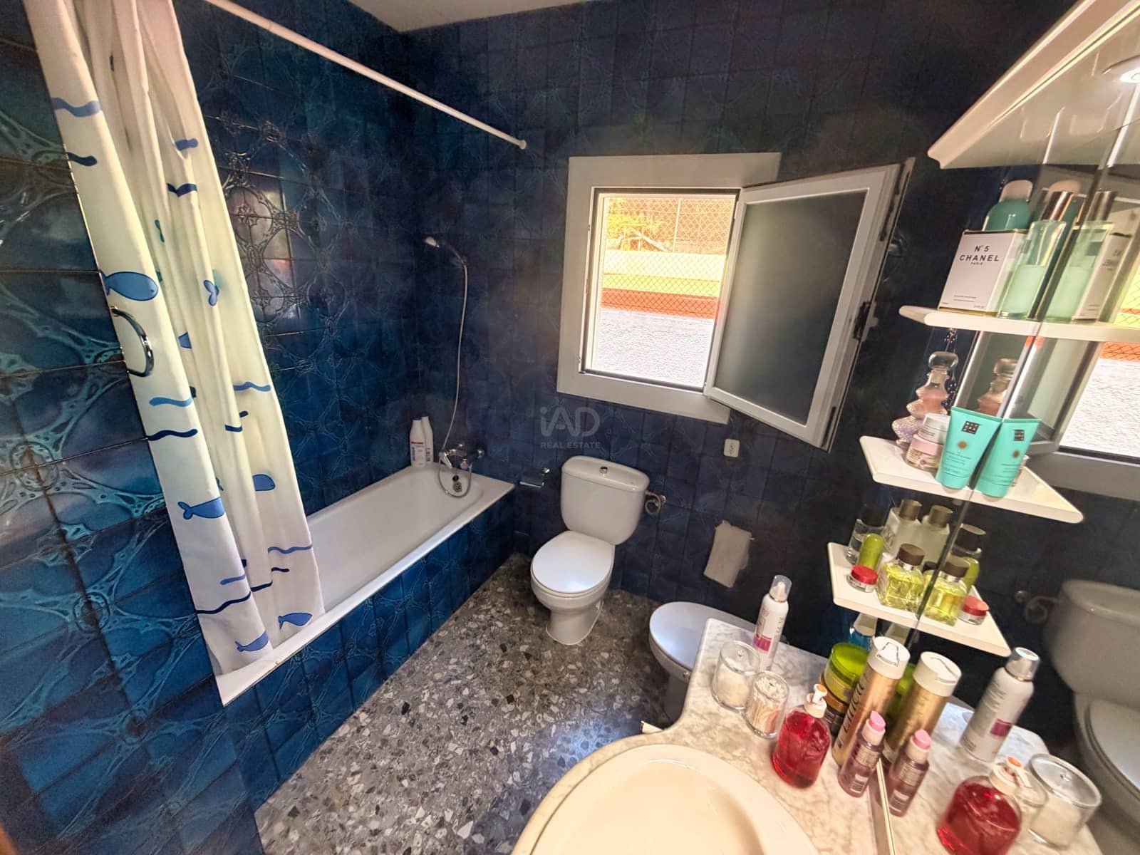 5 soveværelse Byhus til salg i Barcelona by med swimmingpool garage - € 470.000 (Ref: 9988454)