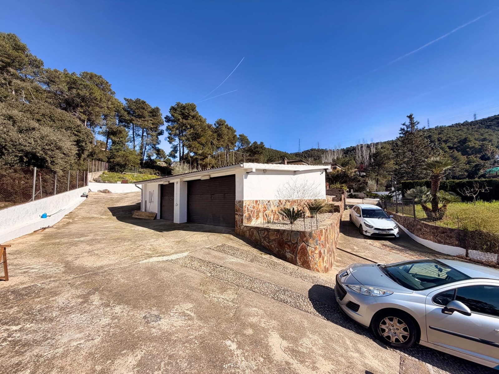 5 soveværelse Byhus til salg i Barcelona by med swimmingpool garage - € 470.000 (Ref: 9988454)