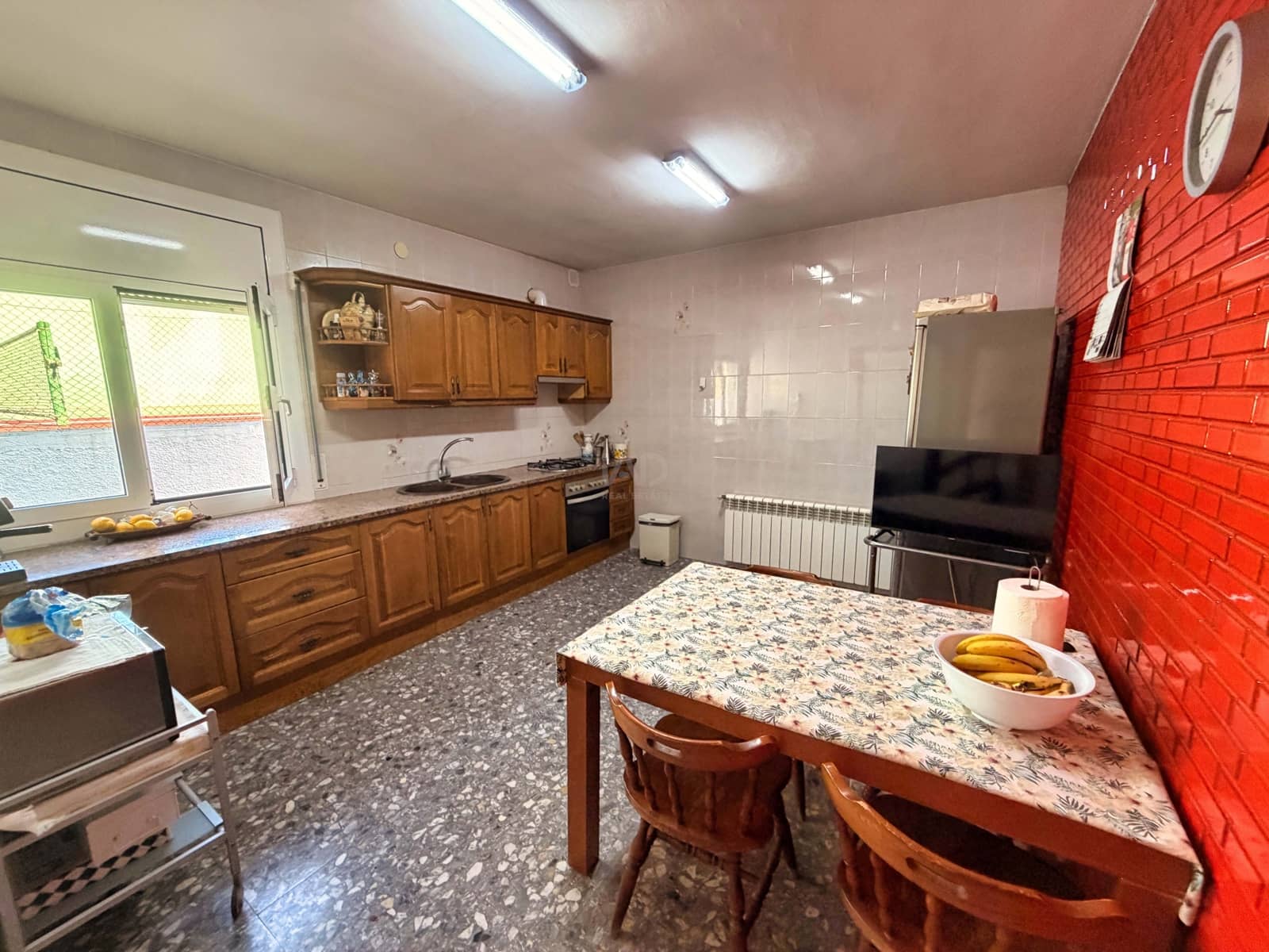 5 soveværelse Byhus til salg i Barcelona by med swimmingpool garage - € 470.000 (Ref: 9988454)